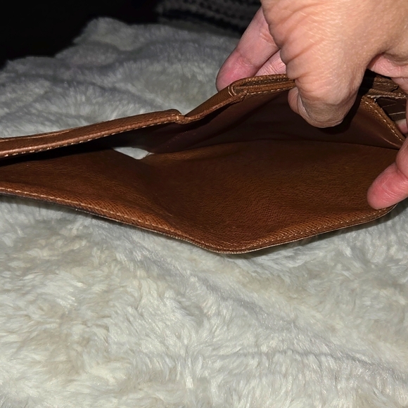 Vintage Louis Vuitton Monogram Wallet / Agenda / Passport Holder - Picture 8 of 15